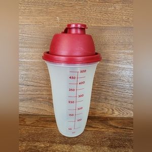 Tupperware #844 Classic Cup Quick Shaker Mixer red lid